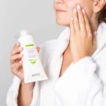 Babé Stop AKN Gel Purifiant Nettoyant Peau Grasse ou Acnéique 200ml